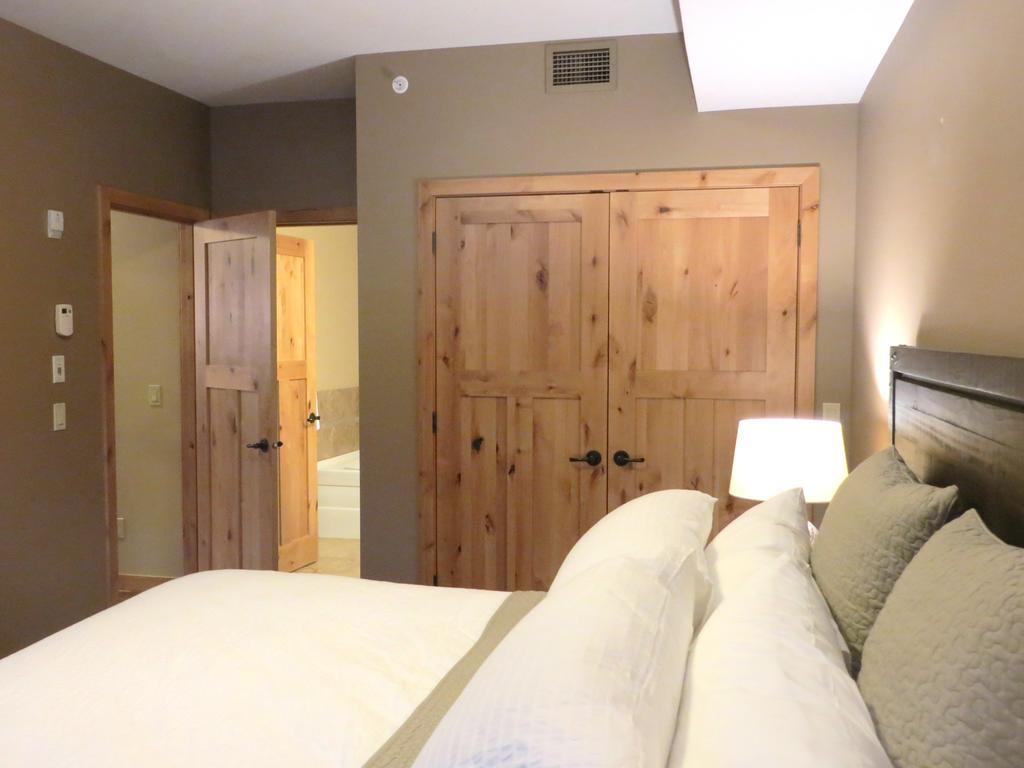 Luxury Canmore Vacations Apartment Cameră foto