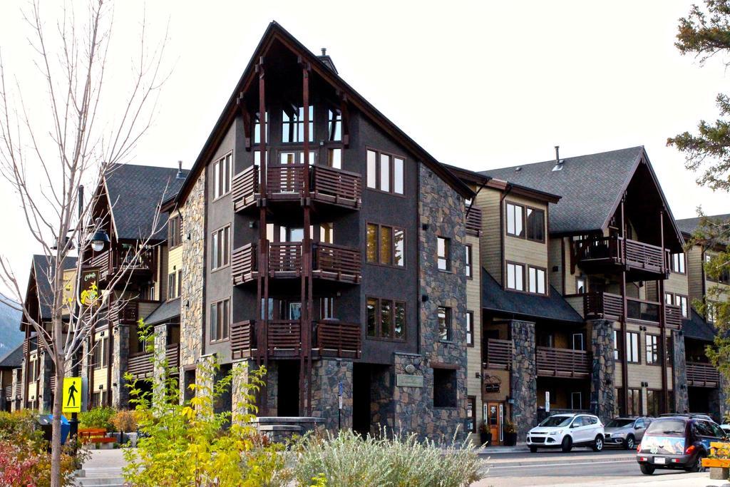 Luxury Canmore Vacations Apartment Exterior foto