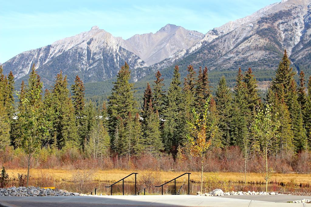 Luxury Canmore Vacations Apartment Exterior foto